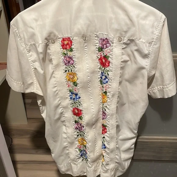 Vintage button up from Mexico - Picture 2 of 6